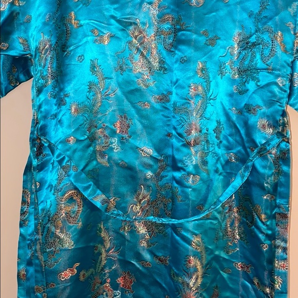 Sirulyi robe - Picture 8 of 8